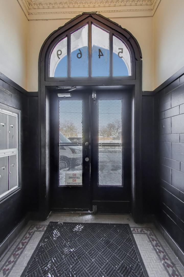 759 N Pine Avenue, Chicago, IL 60644