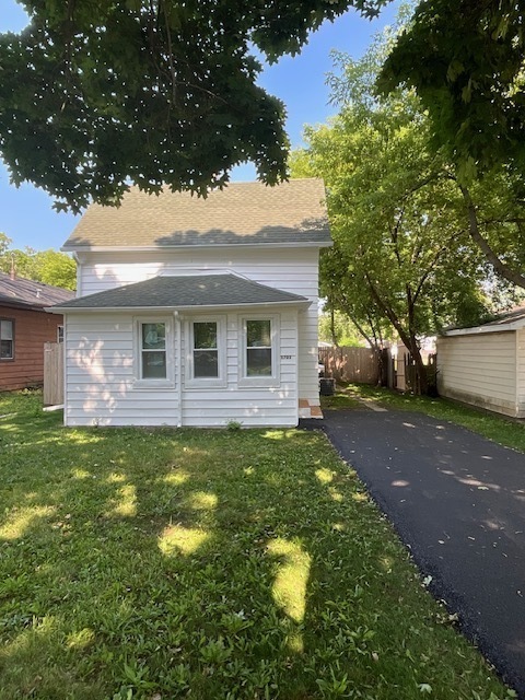 1703 Hermon Avenue, Zion, IL 60099