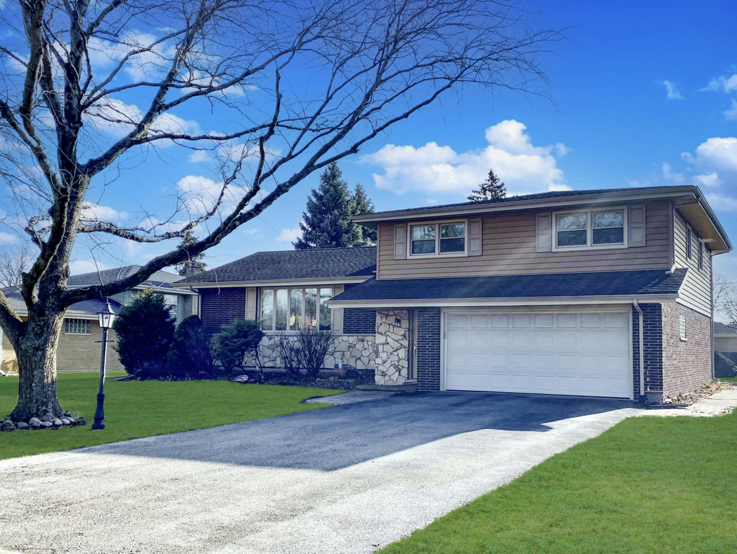 6111 W 128th Street, Palos Heights, IL 60463