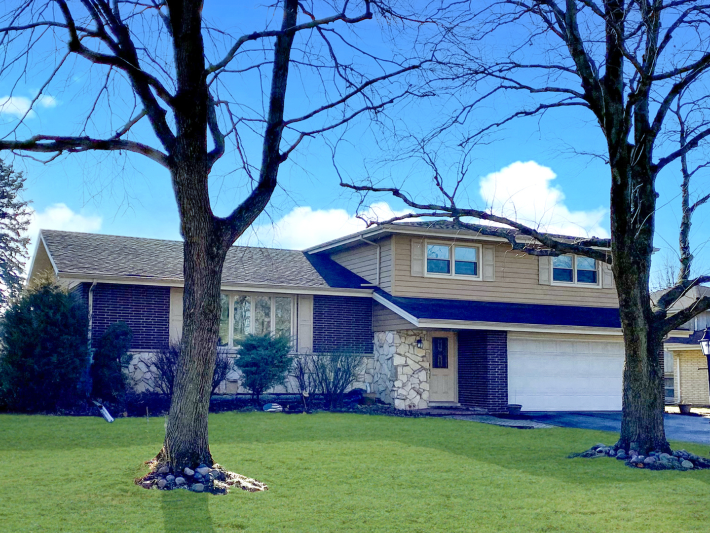 6111 W 128th Street, Palos Heights, IL 60463