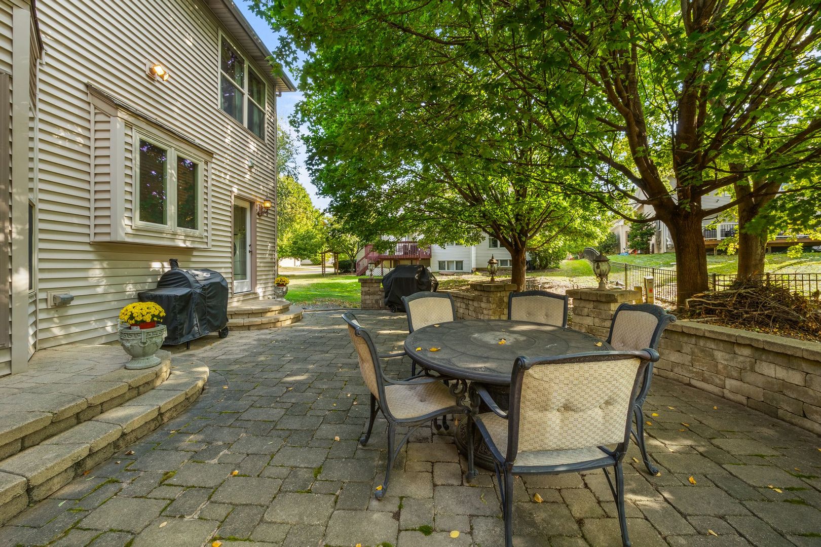 238 Willowwood Drive, Oswego, IL 60543