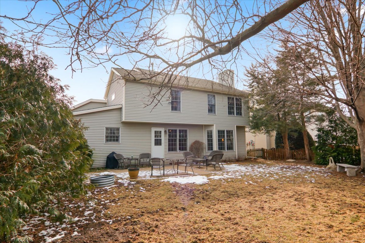 8 Minks Court, Bloomington, IL 61704