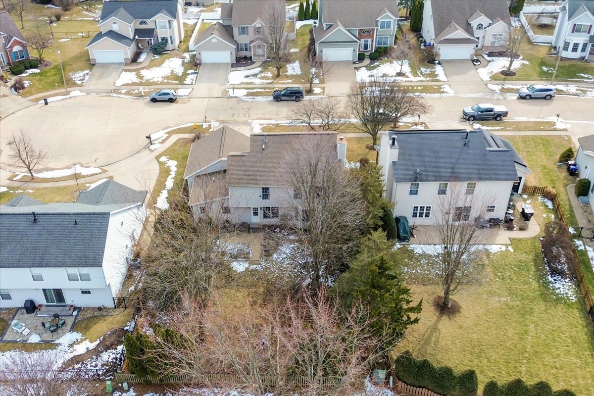 8 Minks Court, Bloomington, IL 61704