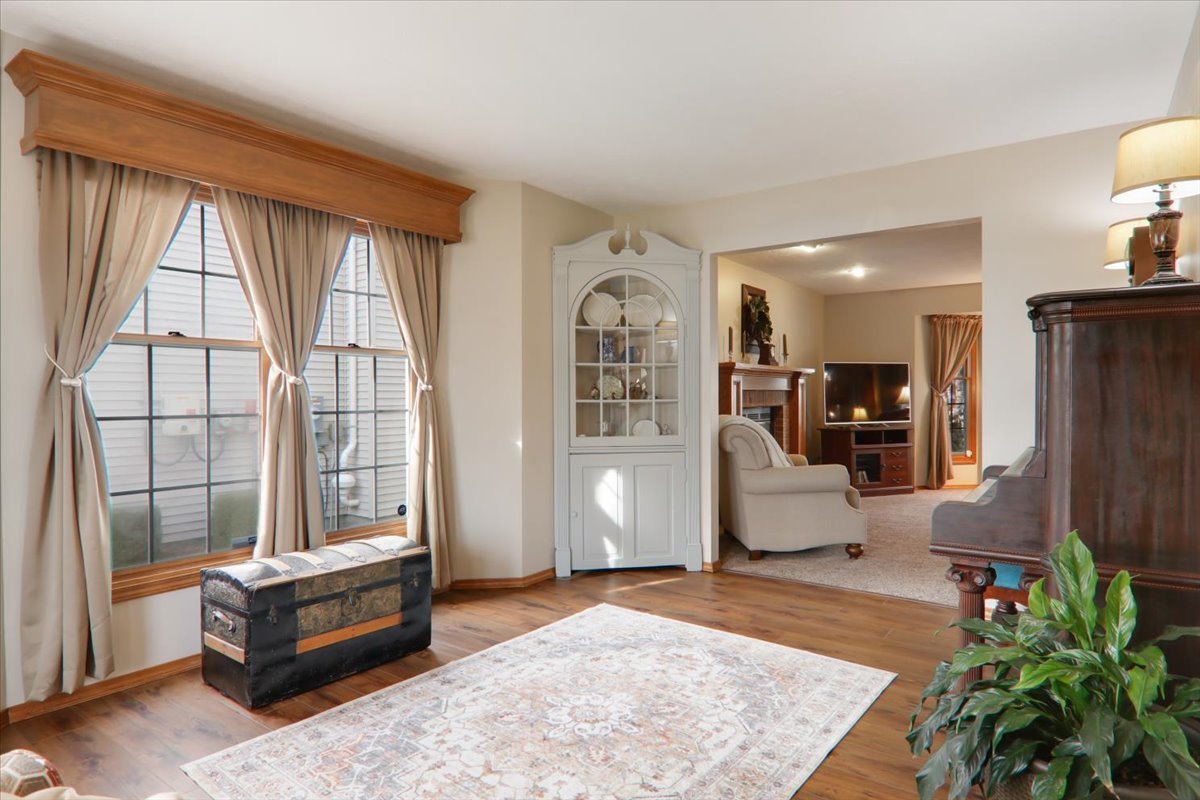 8 Minks Court, Bloomington, IL 61704