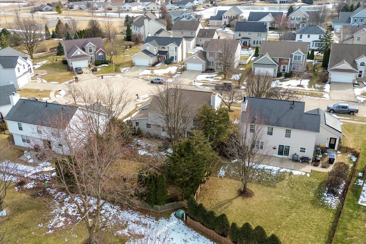 8 Minks Court, Bloomington, IL 61704