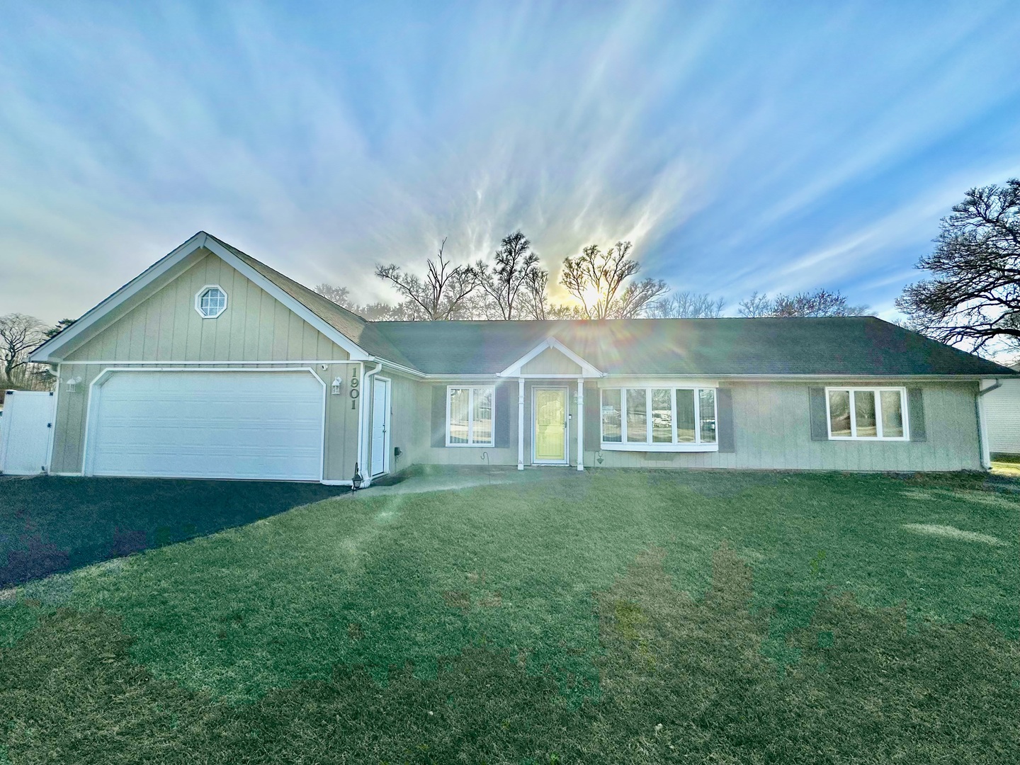 1901 W 56th Street, La Grange Highlands, IL 60525