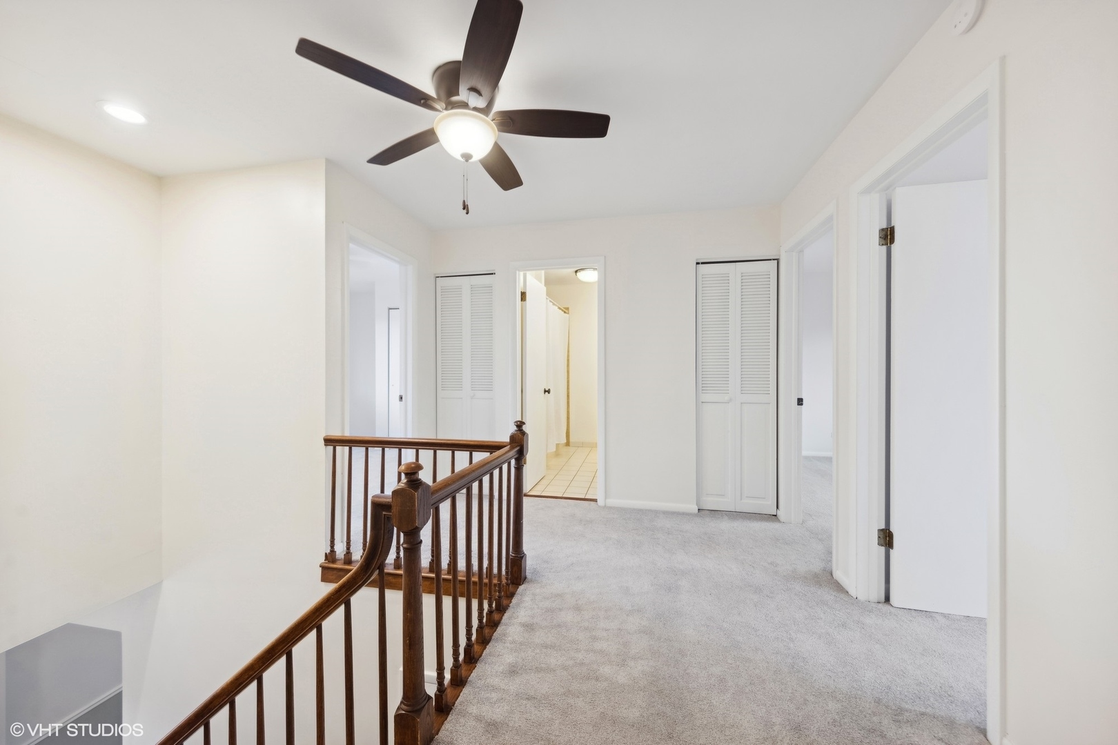 366 Ventura Club Drive, Roselle, IL 60172