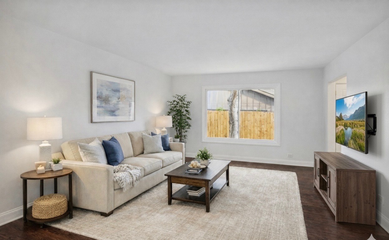 366 Ventura Club Drive, Roselle, IL 60172