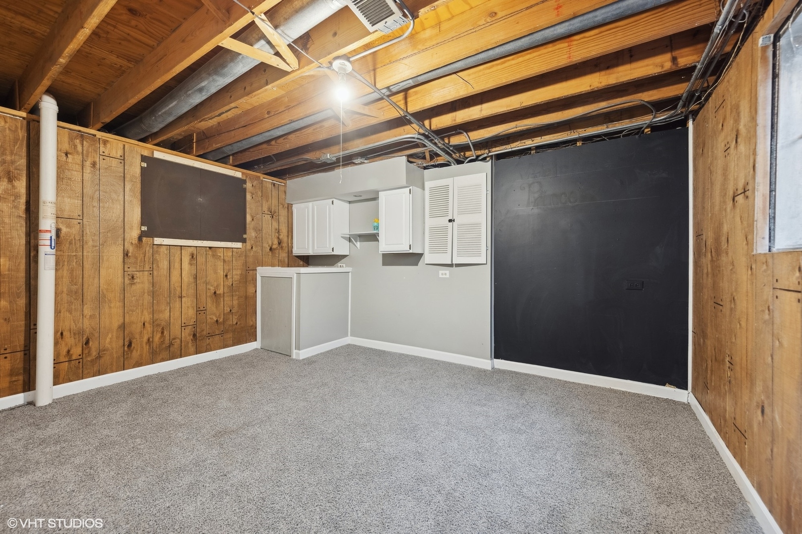 366 Ventura Club Drive, Roselle, IL 60172