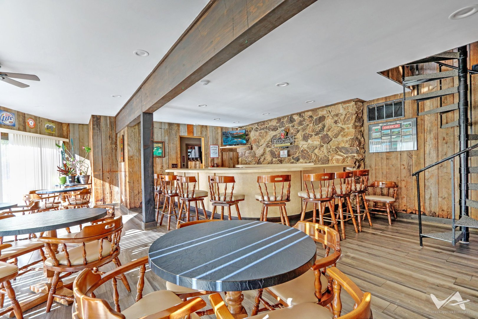 366 Ventura Club Drive, Roselle, IL 60172