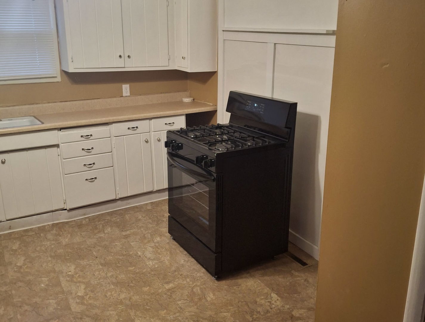 708 N Madison Street, Lincoln, IL 62656