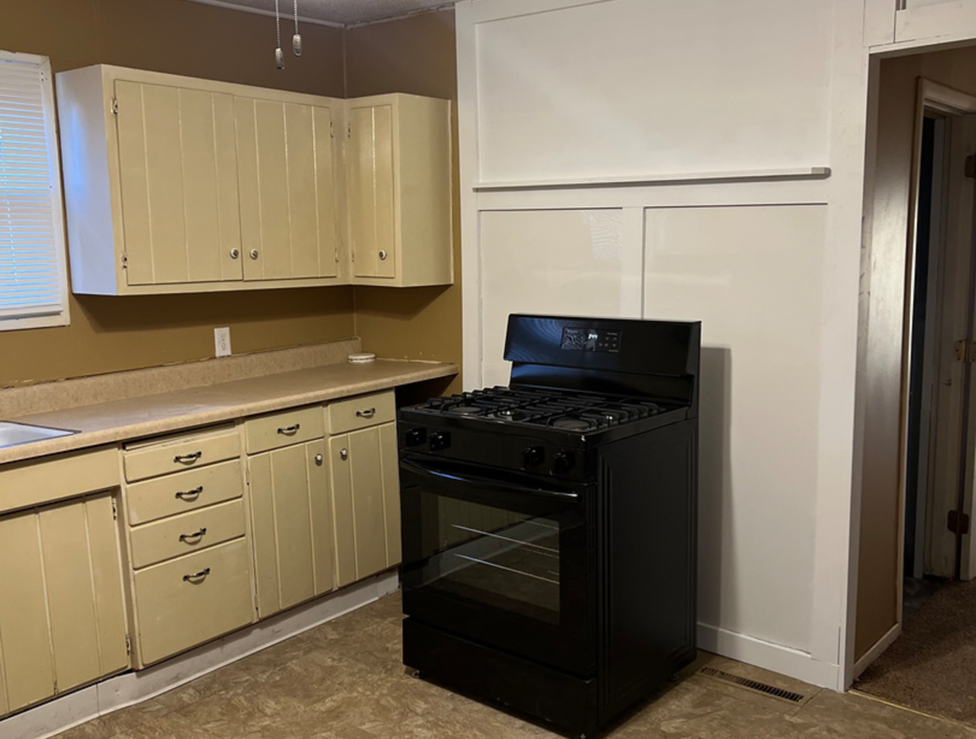 708 N Madison Street, Lincoln, IL 62656