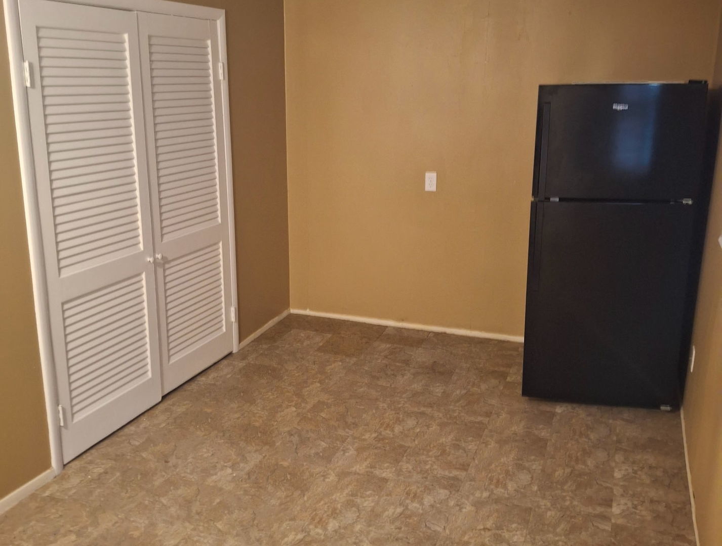 708 N Madison Street, Lincoln, IL 62656