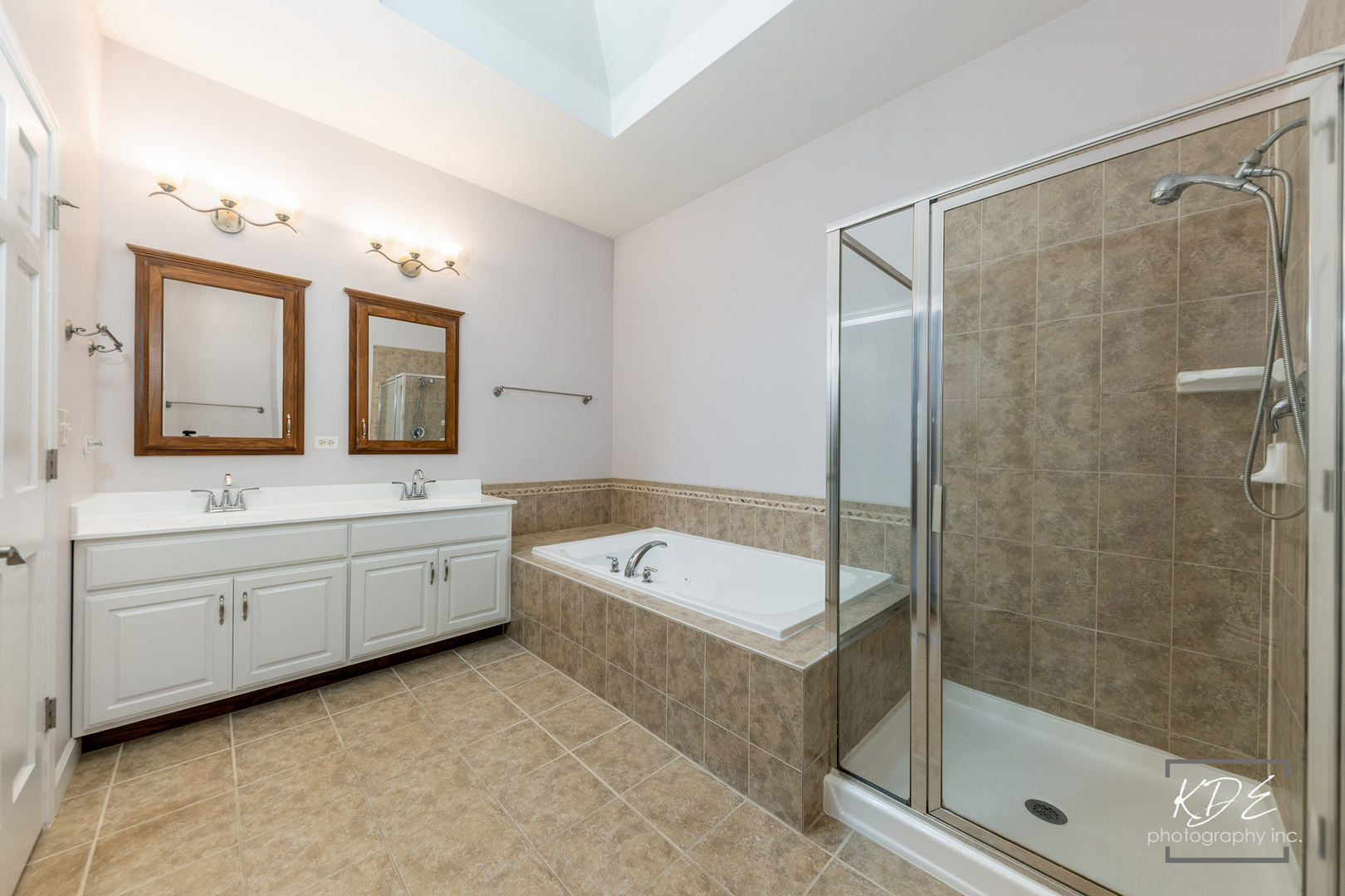 9361 Keswick Drive, Woodridge, IL 60517