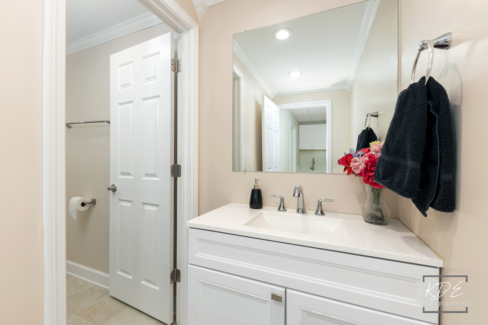 9361 Keswick Drive, Woodridge, IL 60517