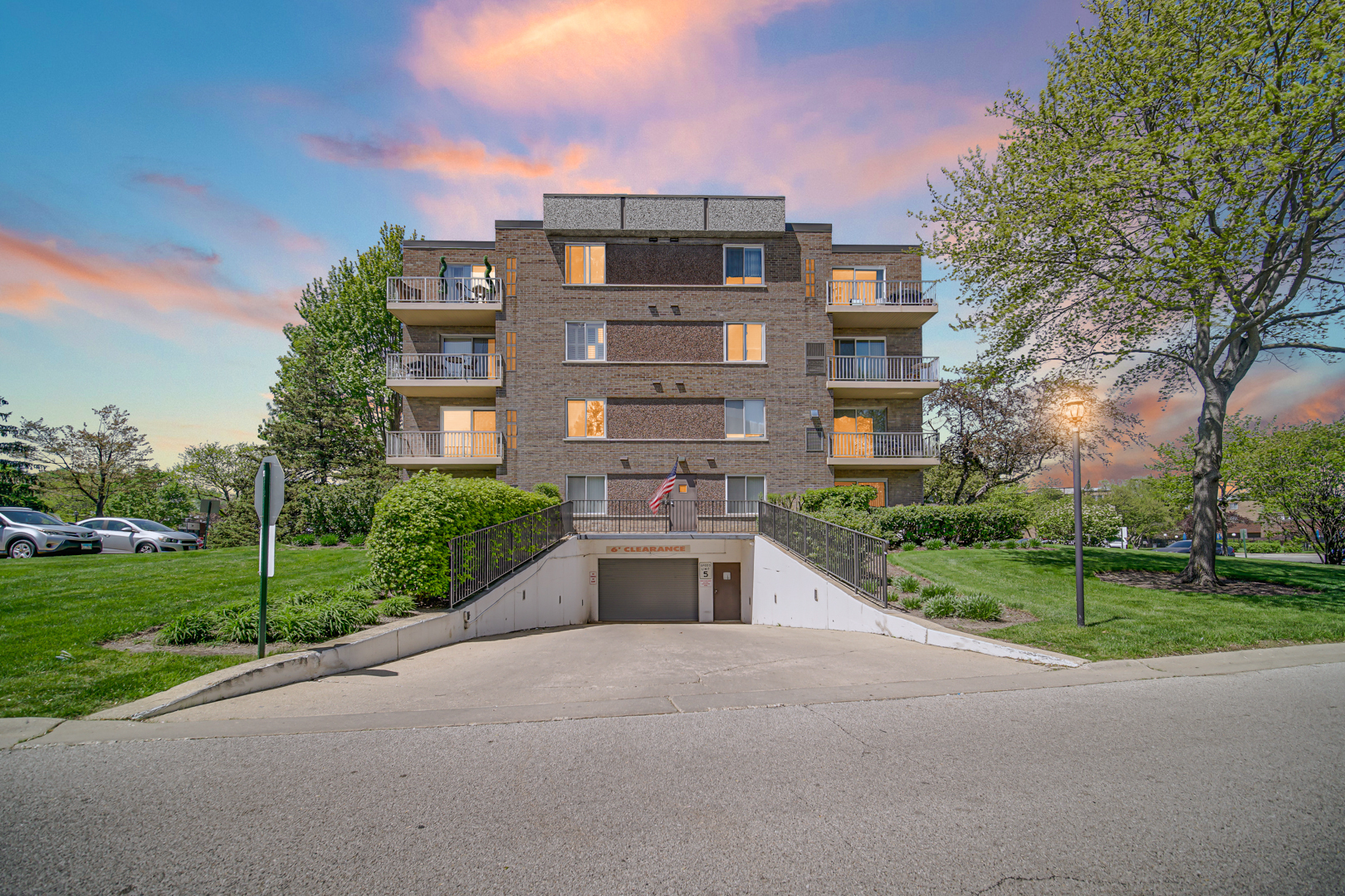 900 E Wilmette Road #406, Palatine, IL 60074