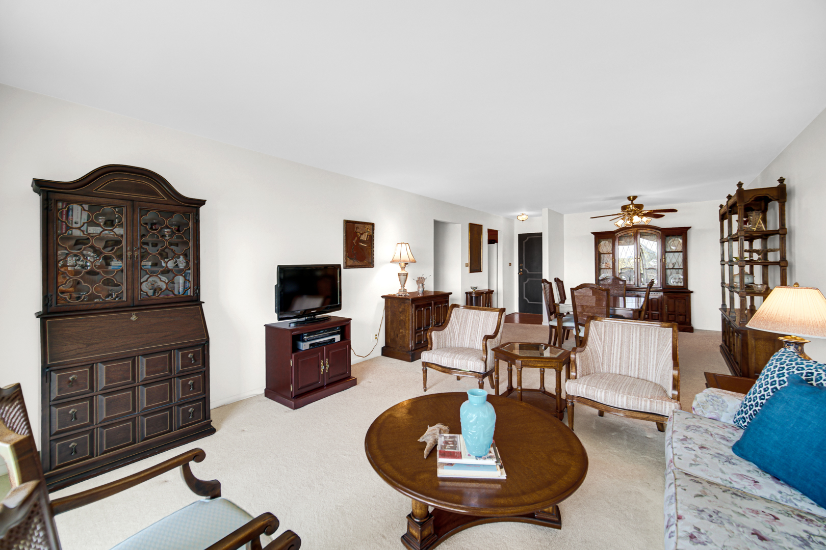 900 E Wilmette Road #406, Palatine, IL 60074