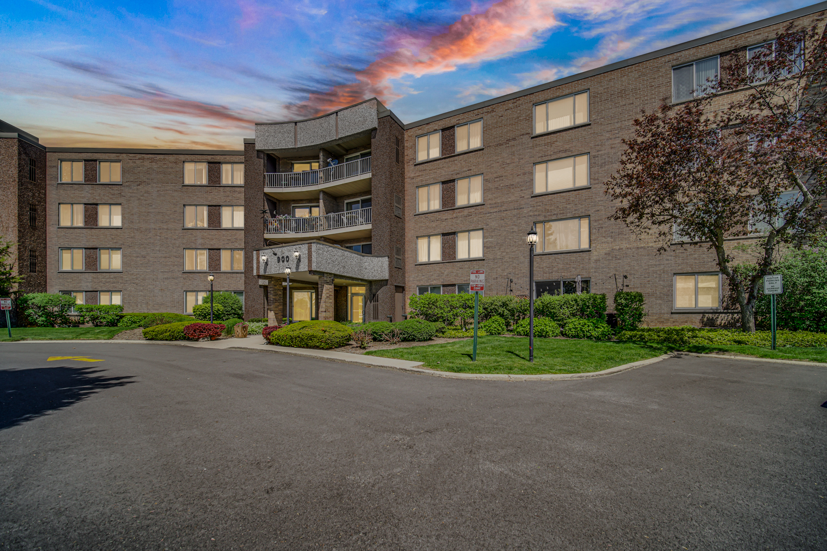 900 E Wilmette Road #406, Palatine, IL 60074