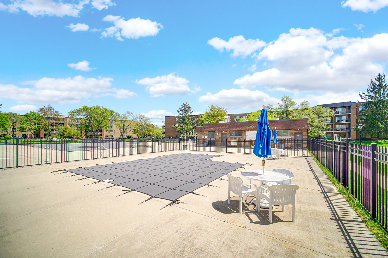 900 E Wilmette Road #406, Palatine, IL 60074