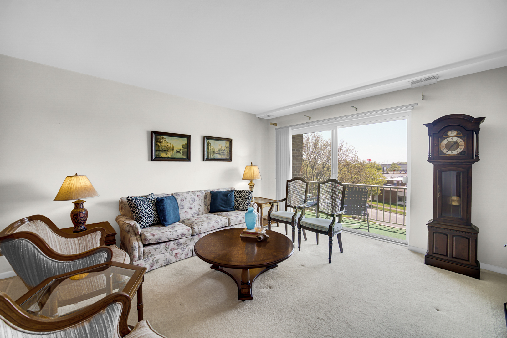 900 E Wilmette Road #406, Palatine, IL 60074