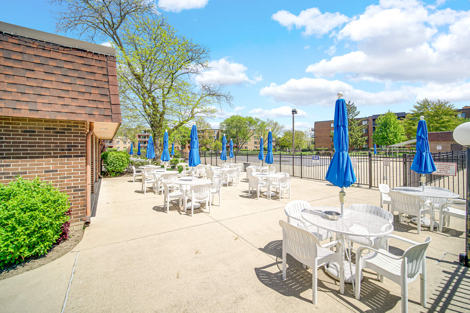900 E Wilmette Road #406, Palatine, IL 60074
