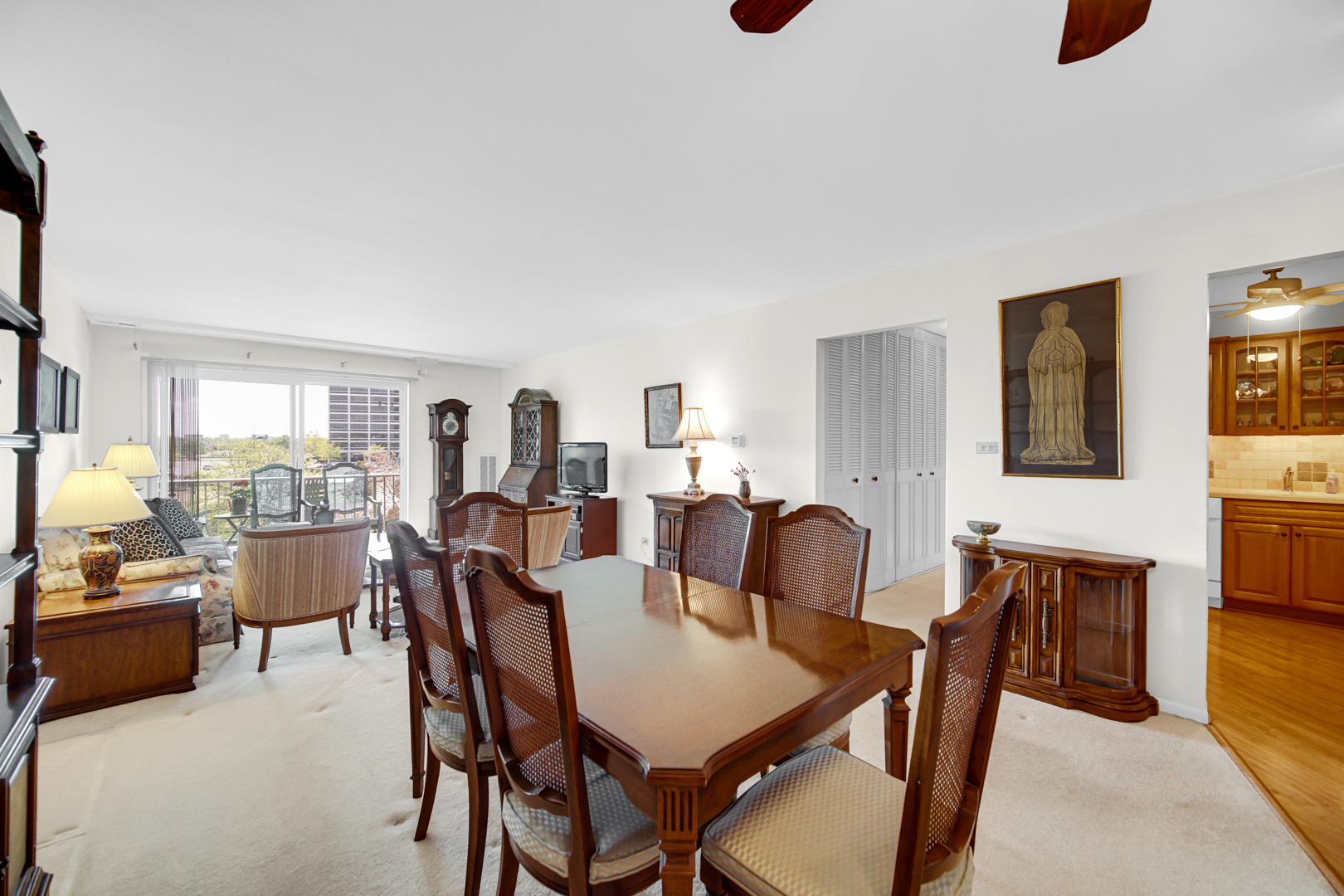 900 E Wilmette Road #406, Palatine, IL 60074