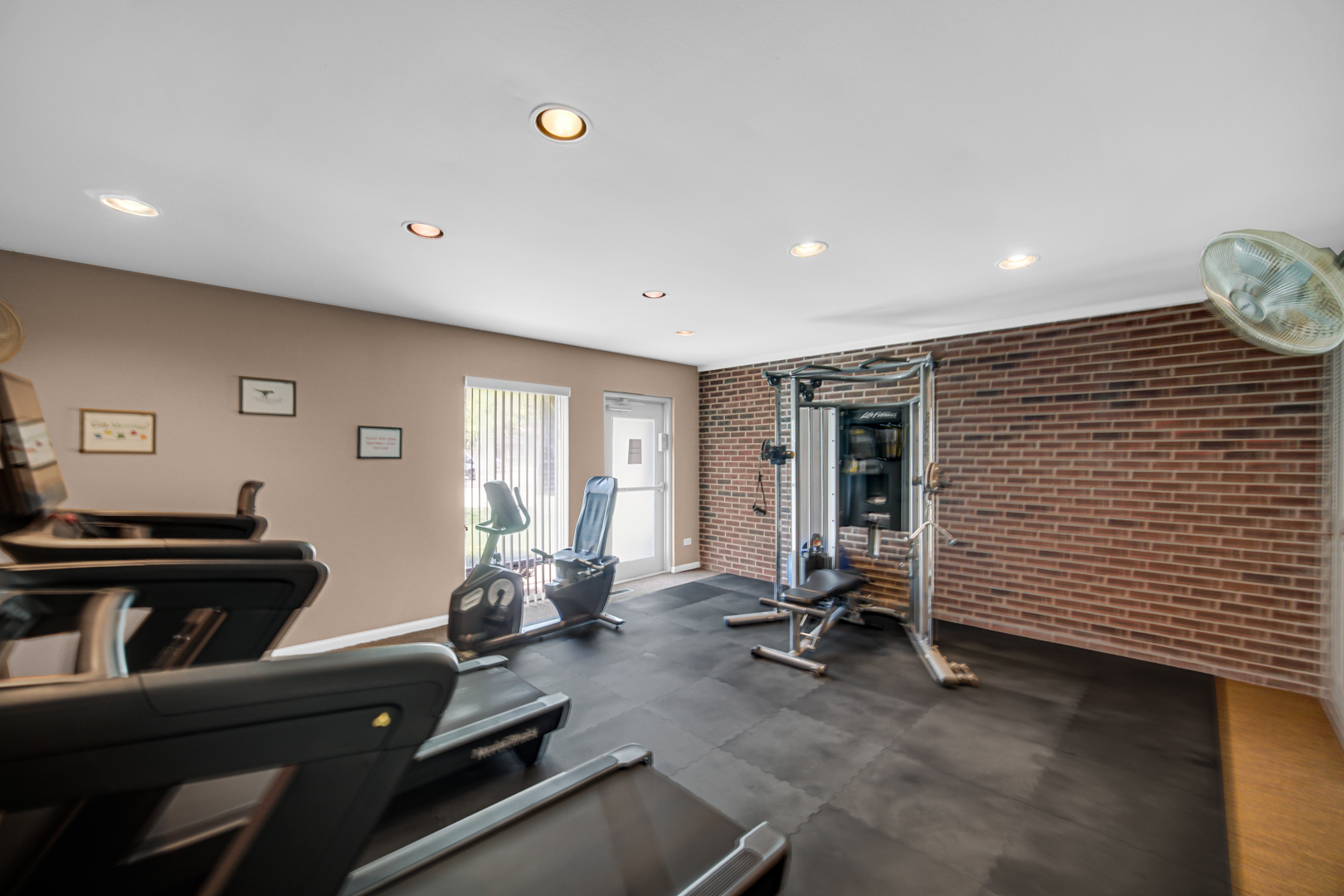 900 E Wilmette Road #406, Palatine, IL 60074