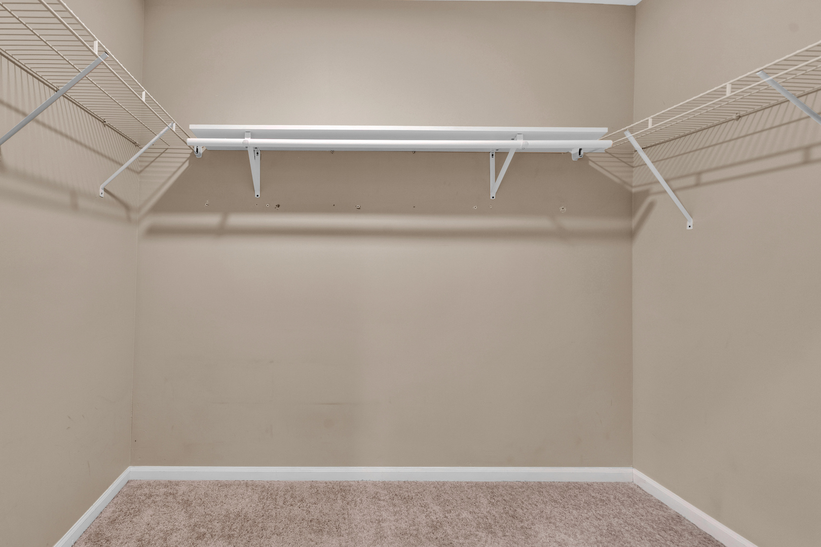 9242 Gross Point Road #310, Skokie, IL 60077