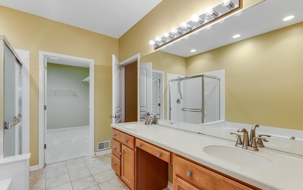 13330 Strandhill Drive, Orland Park, IL 60462