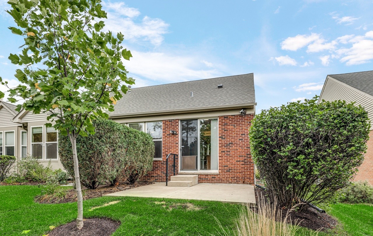 13330 Strandhill Drive, Orland Park, IL 60462