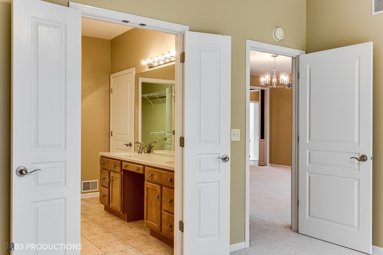 13330 Strandhill Drive, Orland Park, IL 60462