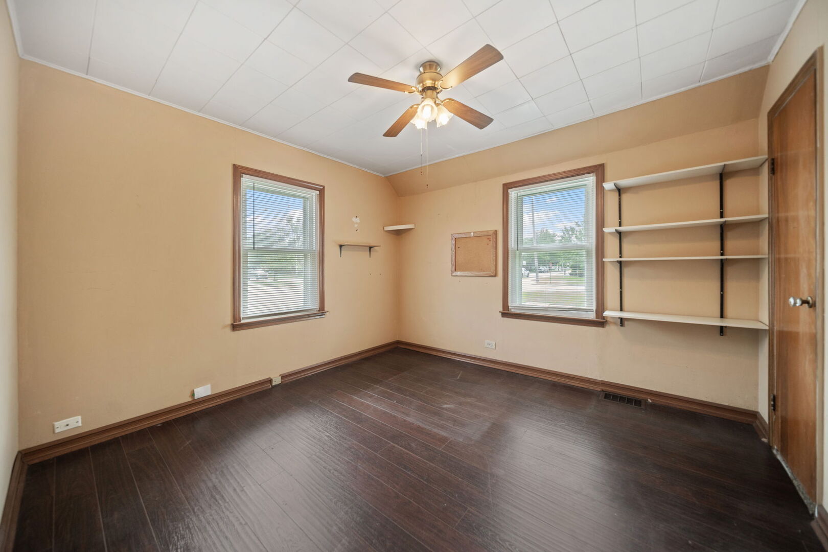 276 E Fullerton Avenue, Northlake, IL 60164