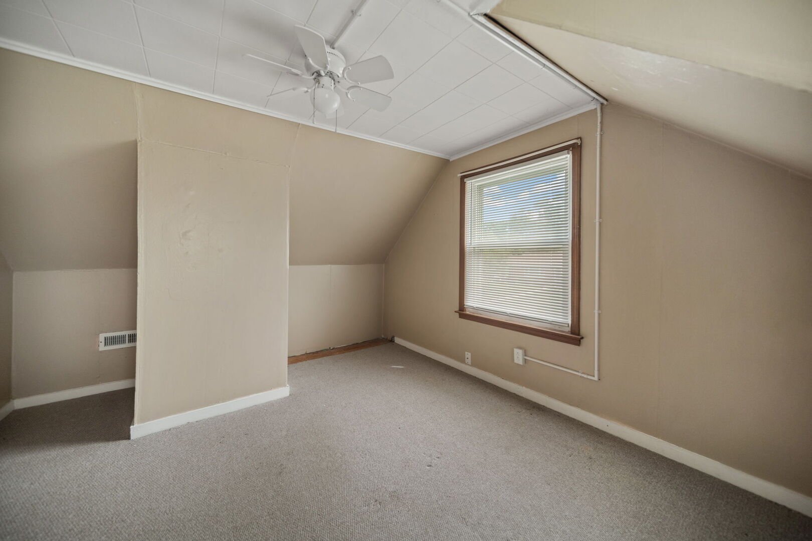276 E Fullerton Avenue, Northlake, IL 60164