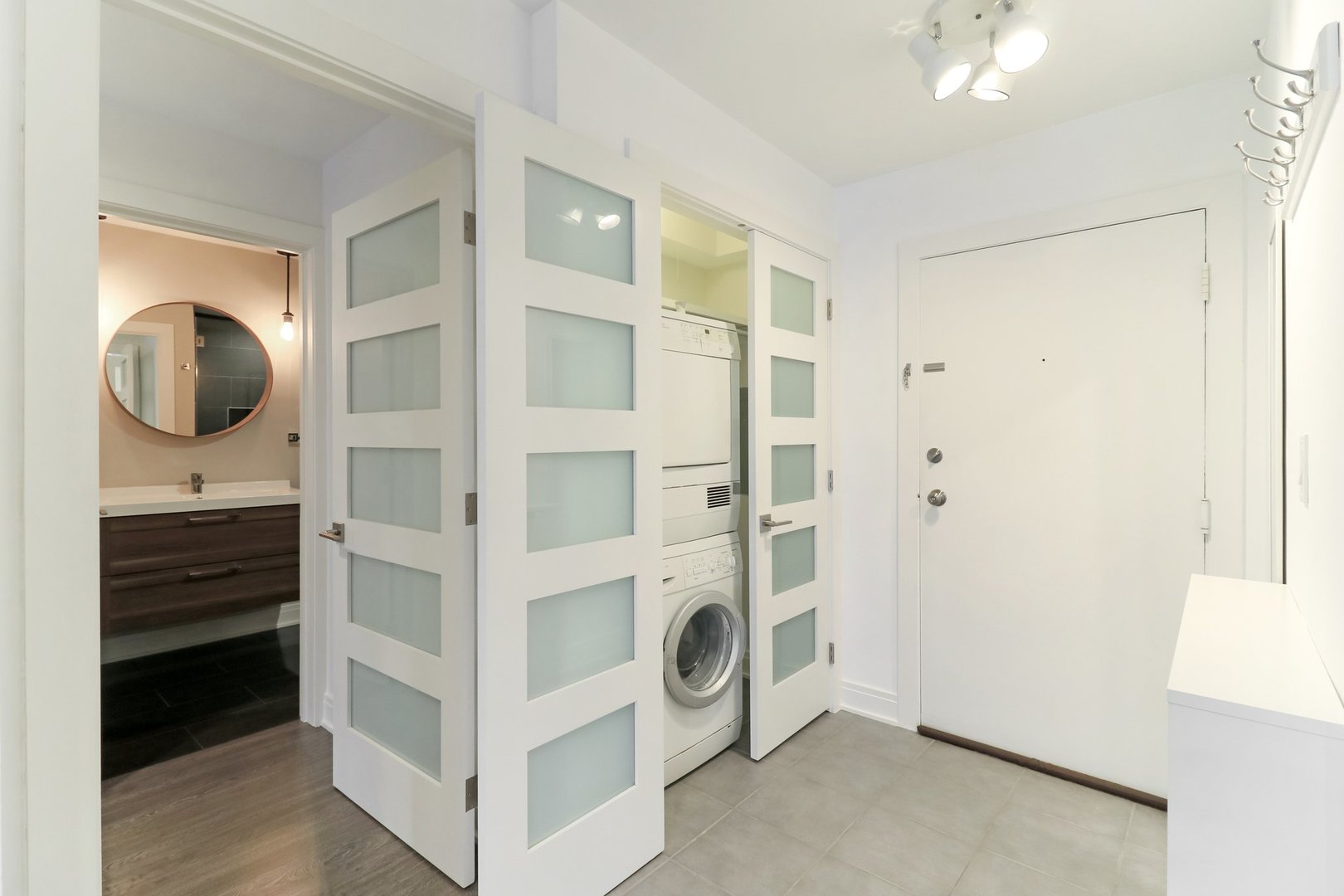 5450 Astor Lane #104, Rolling Meadows, IL 60008