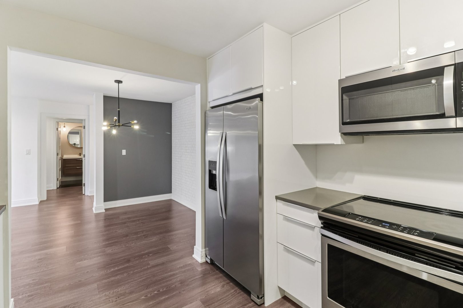 5450 Astor Lane #104, Rolling Meadows, IL 60008