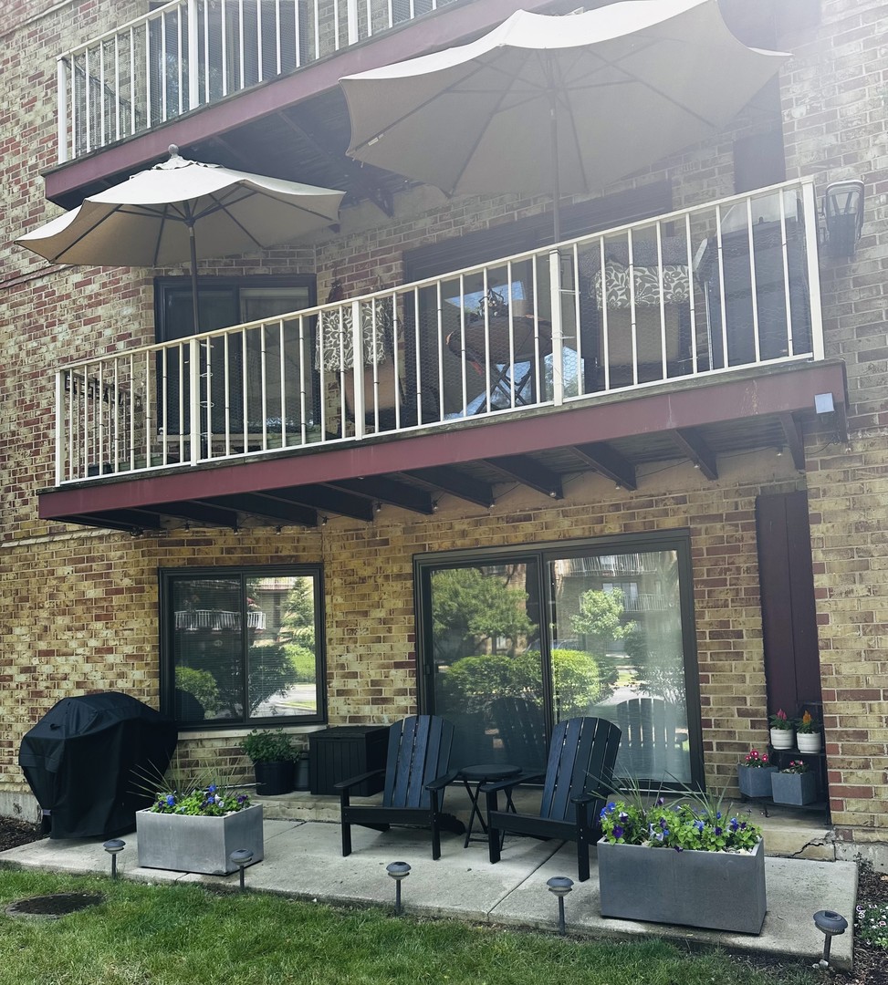 5450 Astor Lane #104, Rolling Meadows, IL 60008