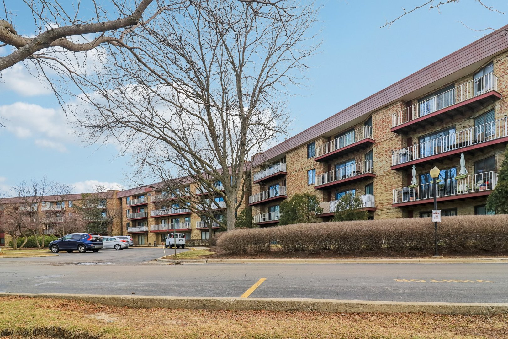 5450 Astor Lane #104, Rolling Meadows, IL 60008