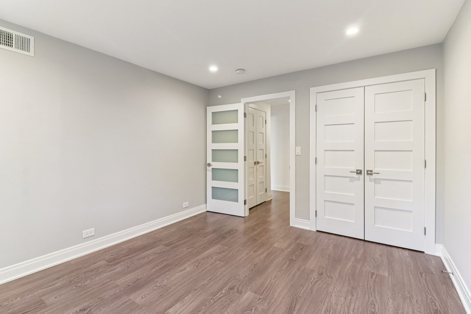 5450 Astor Lane #104, Rolling Meadows, IL 60008