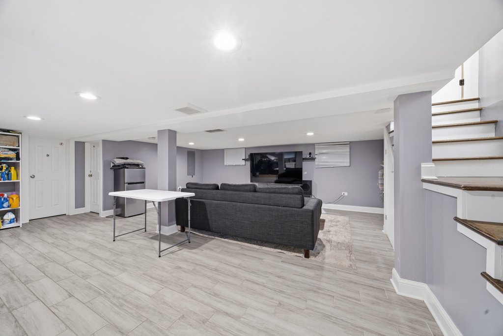 314 N Kinzie Street, Thornton, IL 60476