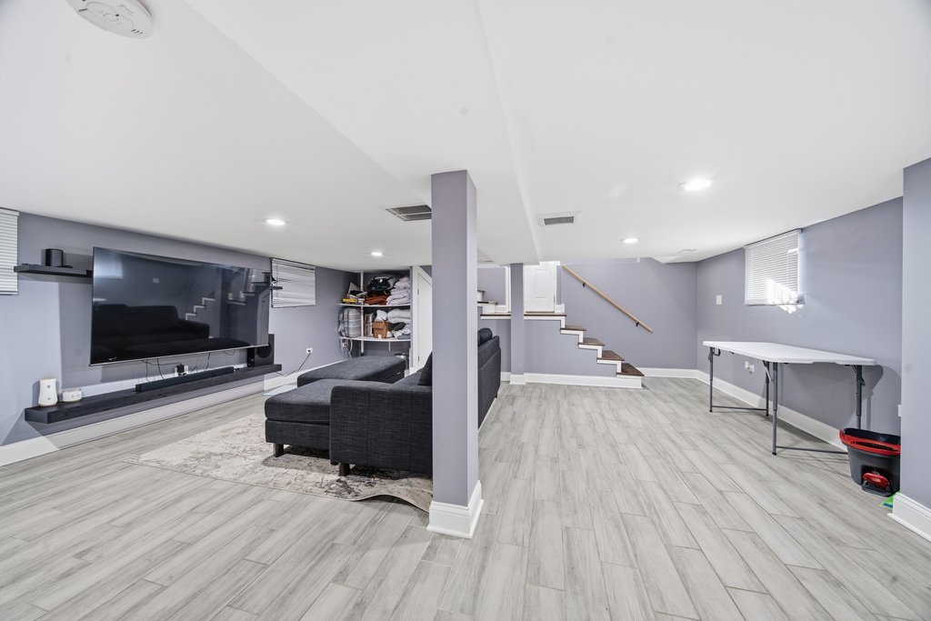 314 N Kinzie Street, Thornton, IL 60476