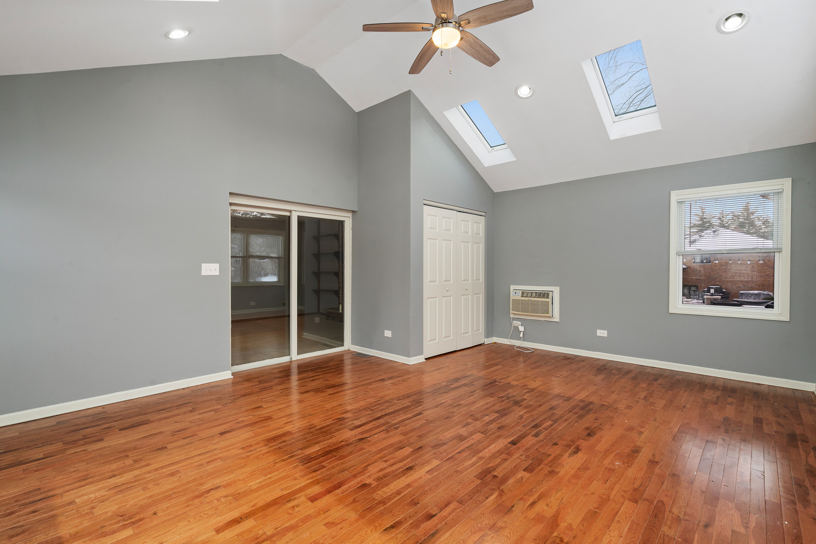 7816 Dorchester Lane, Darien, IL 60561