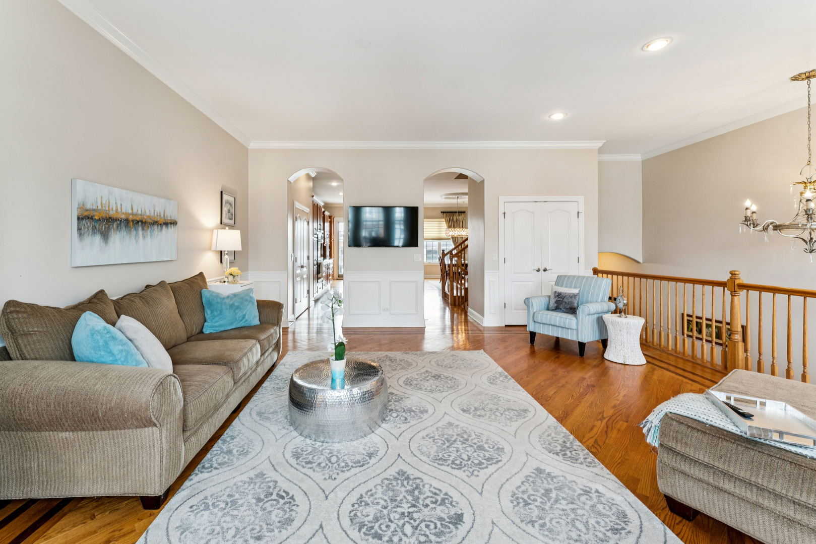 5 Illinois Avenue, Schaumburg, IL 60193