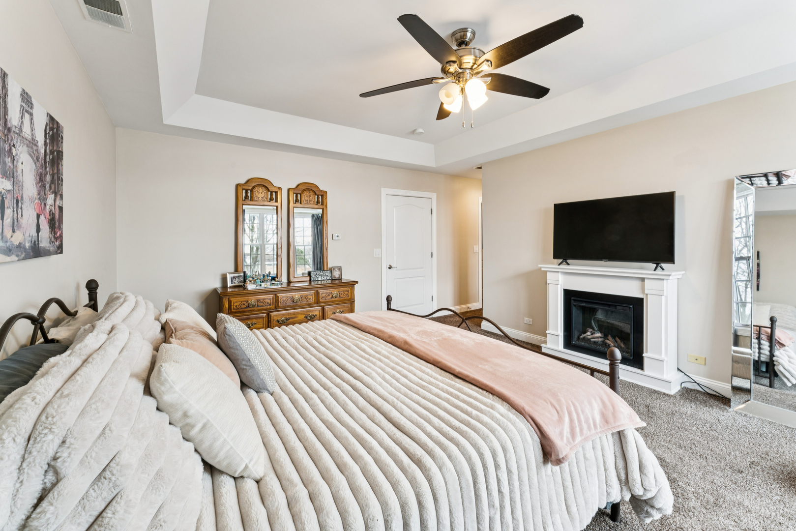 5 Illinois Avenue, Schaumburg, IL 60193