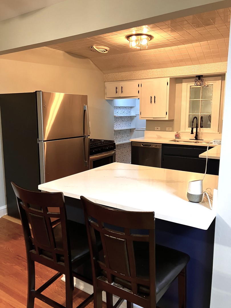 6550 W Ebinger Drive #2, Niles, IL 60714