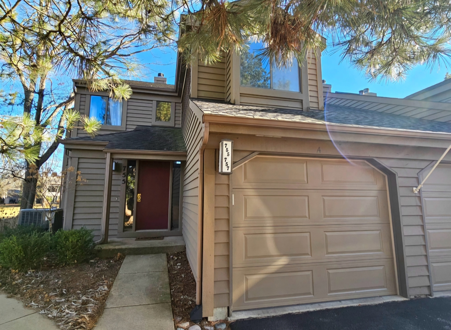 755 Golf Lane #755A, Lake Barrington, IL 60010