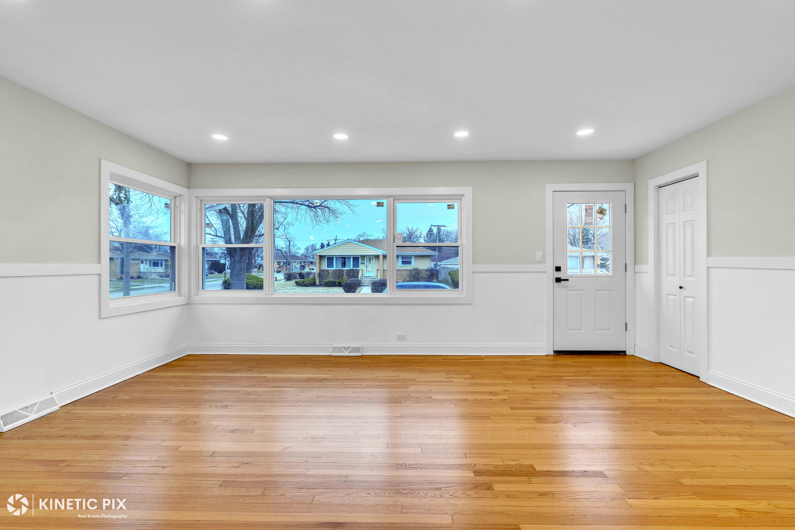 4938 W Randolph Street, Hillside, IL 60162