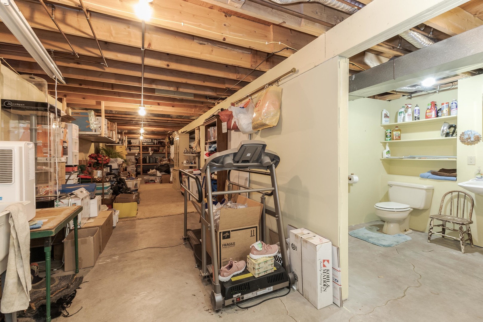 28 Chatsford Court, Bloomington, IL 61704