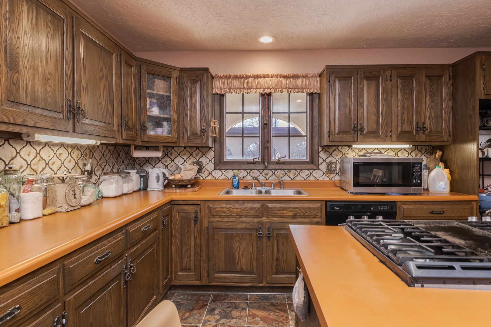 28 Chatsford Court, Bloomington, IL 61704