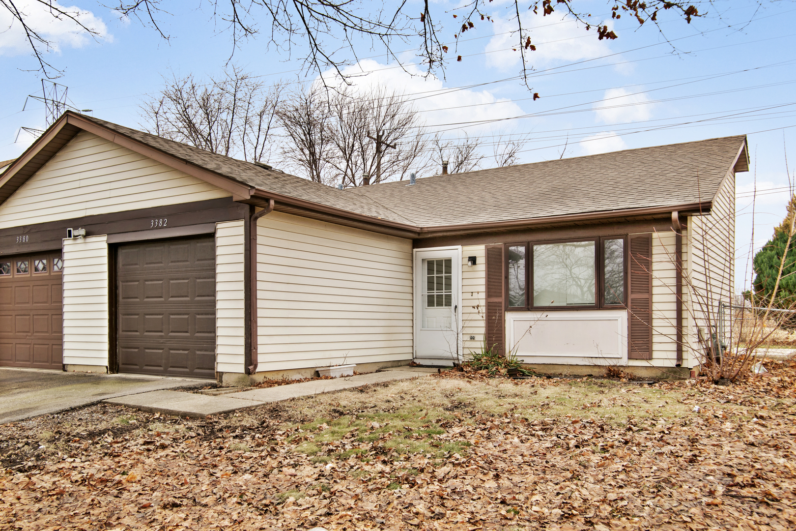 3382 FOX HILL Road, Aurora, IL 60504