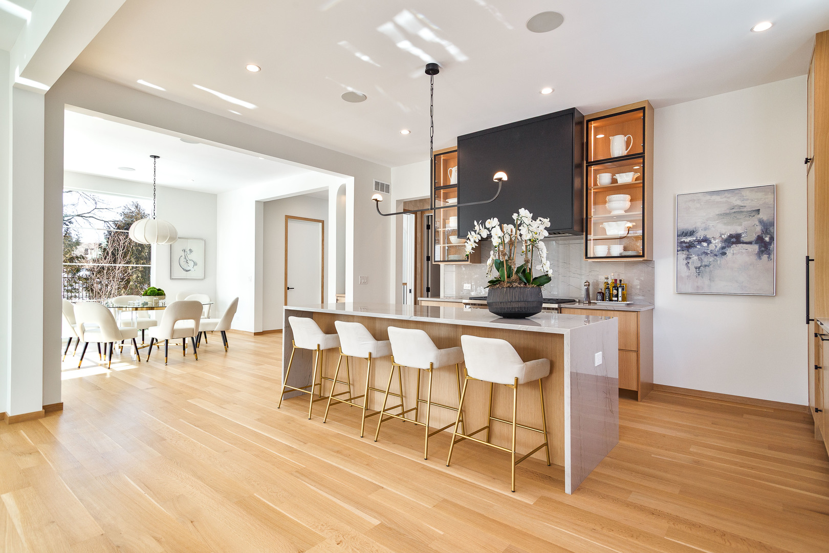 527 Kensington Court, Hinsdale, IL 60521